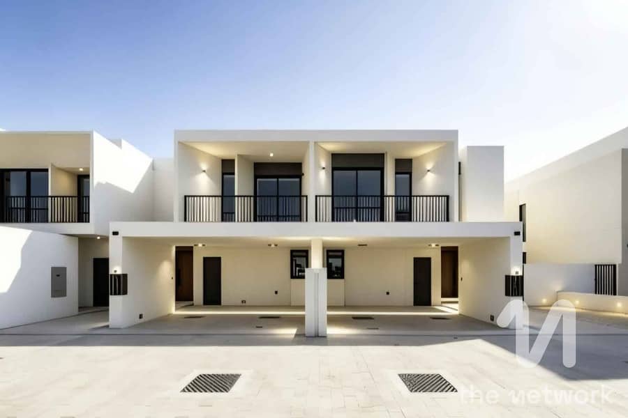 Backing Greenbelt | 3 Beds | Private Garden Backing Greenbelt | 3 Beds | Private Garden