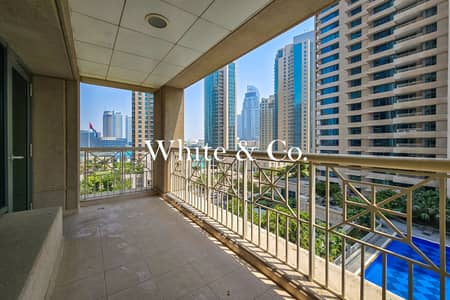 2 Bedroom Flat for Rent in Downtown Dubai, Dubai - Unfurnished | Upgraded | 2 Bedrooms Unit