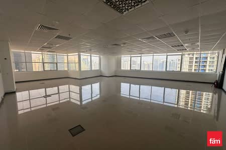 Office te Huur in Jumeirah Lake Towers (JLT), Dubai - Kantoor in Jumeirah Lake Towers (JLT),Mazaya Business Avenue,Mazaya Business Avenue BB-2, 120000 AED - 16419685 Office te Huur in Jumeirah Lake Towers (JLT), Dubai - Kantoor in Jumeirah Lake Towers (JLT),Mazaya Business Avenue,Mazaya Business Avenue BB-2, 120000 AED - 16419685