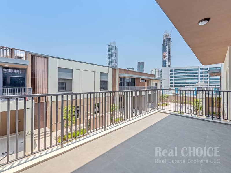 3BR & Maid Room |Family-Friendly Community|Balcony 3BR & Maid Room |Family-Friendly Community|Balcony
