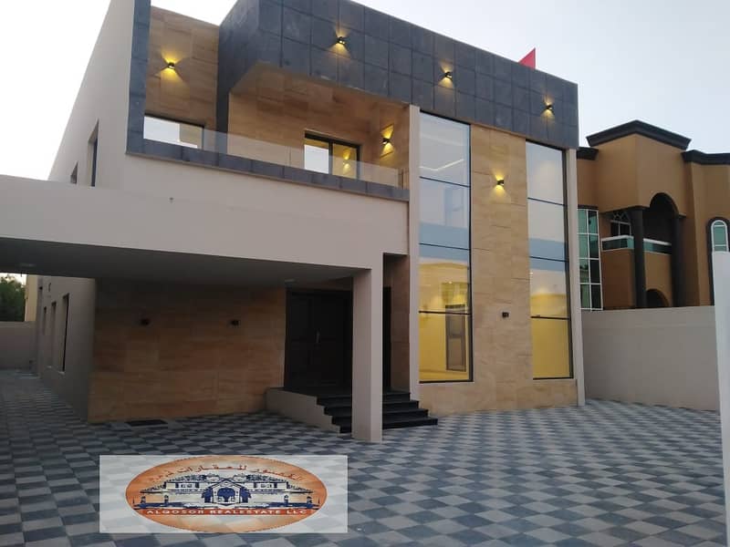 Modern villa for sale distinctive finishes and great decoration great location