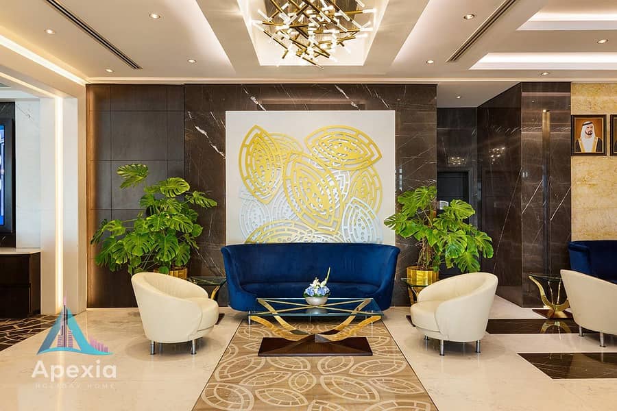 13 Royal-Continental-Suites-Lounge-2. jpg
