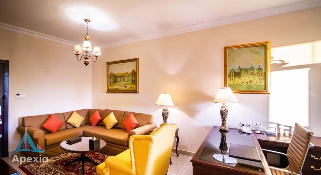 8 mercure_dubai_two_bedroom_skyline_slide04. jpg