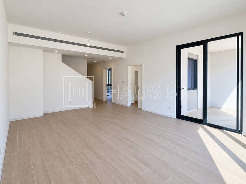 4 Jebel Ali village townhous-2. jpg