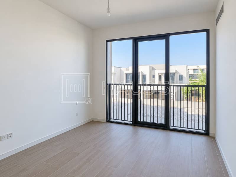 11 Jebel Ali village townhous-18. jpg
