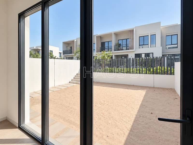 19 Jebel Ali village townhous-3. jpg