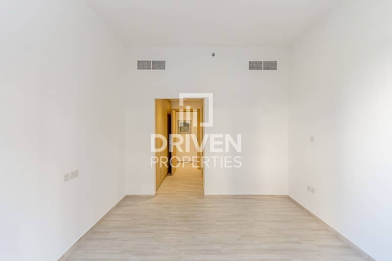 14 Brand New and Spacious 2 Bedroom Apartment