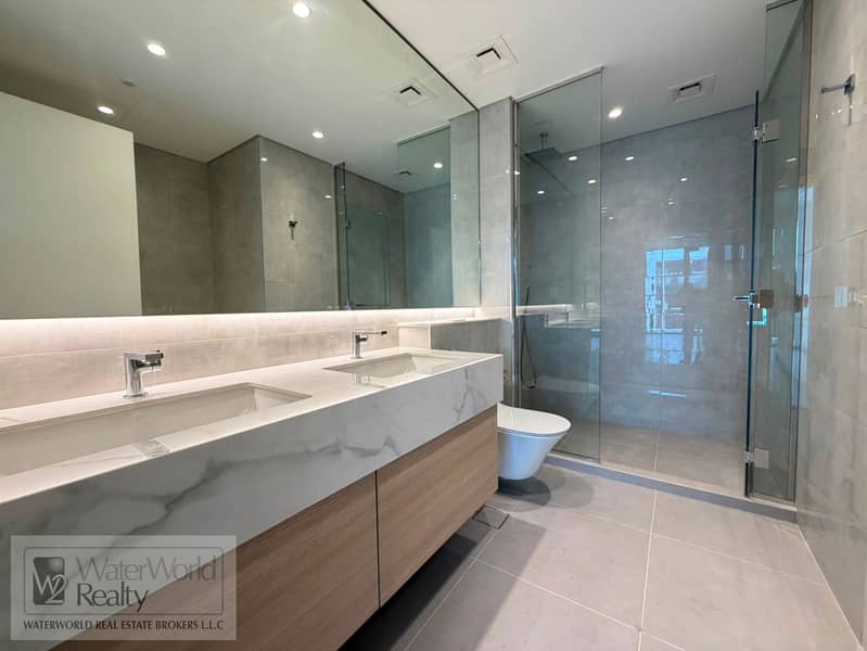 13 washroom (1). jpg