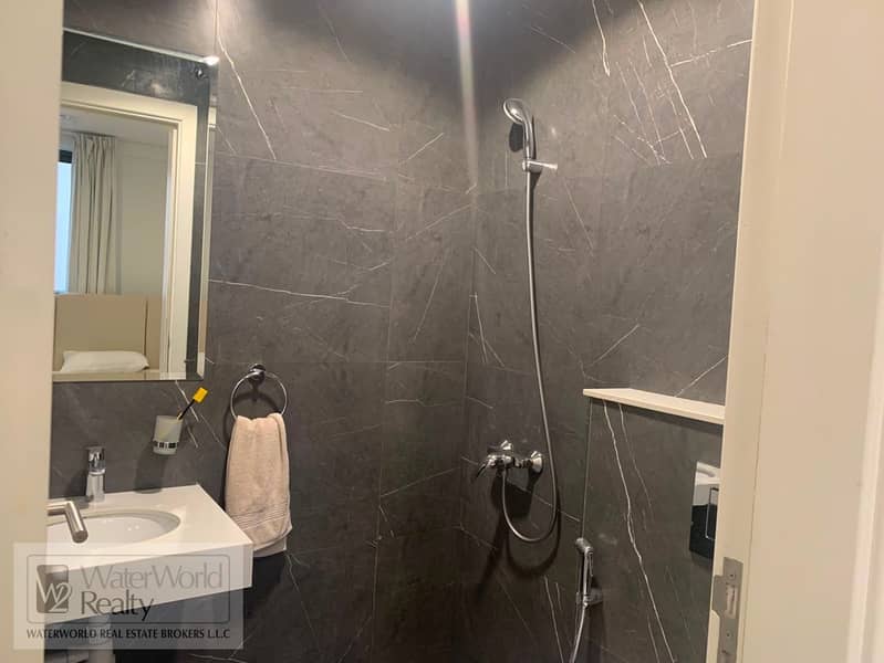 11 bathroom (2). jpeg