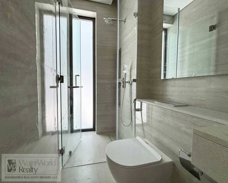 31 washroom (4). jpeg