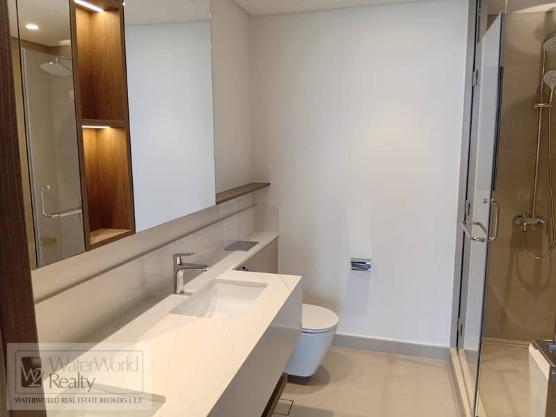 7 bathroom (3). jpeg