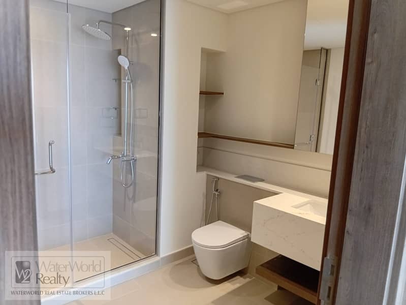 8 bathroom (1). jpeg