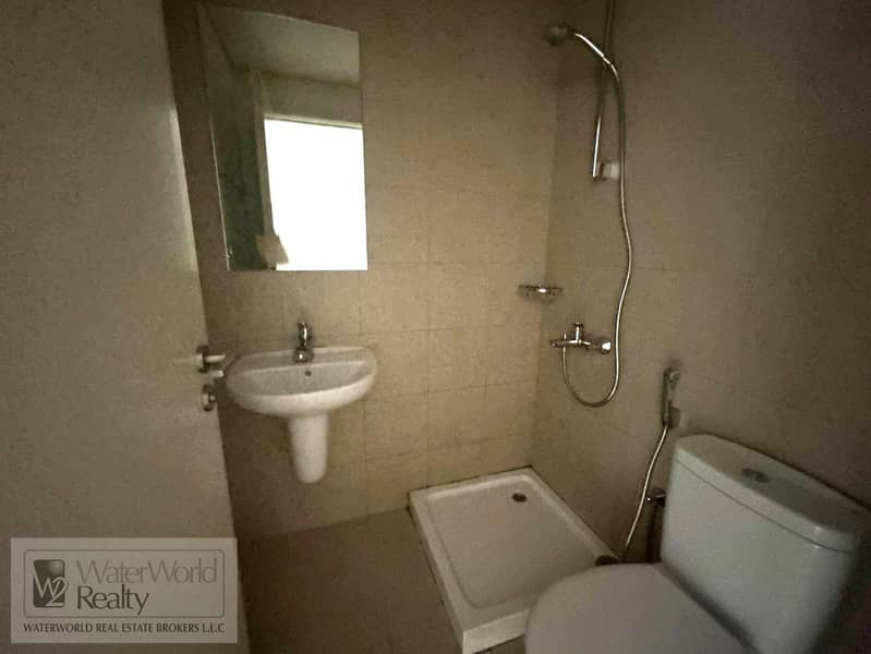 19 washroom (4). jpeg