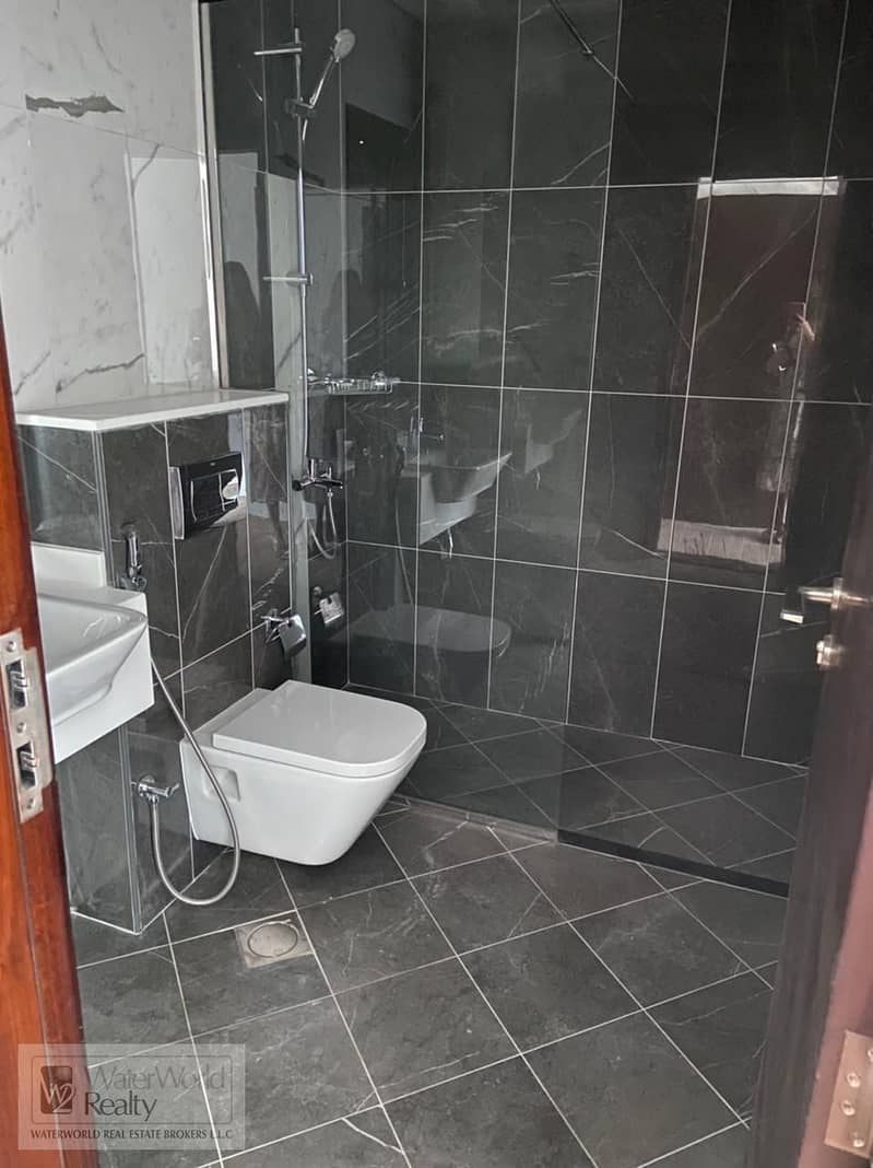 8 BEDROOM 1 BATH. jpeg