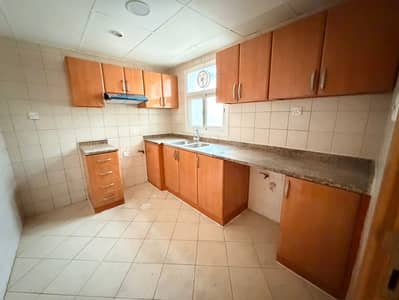 2 Slaapkamers Appartement te Huur in Bu Daniq, Sharjah - 206481. jpg