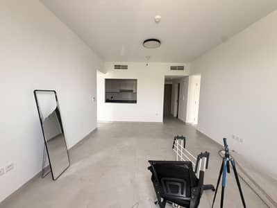 2 habitaciones Apartamento para en Alquiler en Aljada, Sharjah - 38735. jpg