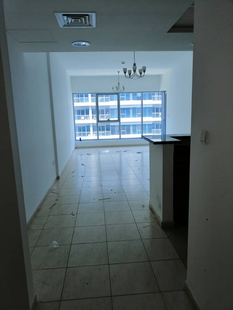 شقة في أبراج سكاي كورتس دبي لاند 2 غرف 42000 درهم - 4473859