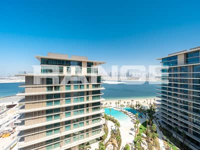 2 Bedroom Apartment for Sale in Palm Jumeirah, Dubai - Modern Luxury Living | With Premium Amenities
