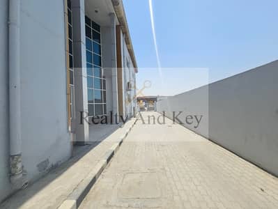 Warehouse para en Alquiler en Musaffah, Abu Dhabi - WhatsApp Image 2026-09-03 at 12.29. 55 PM. jpeg