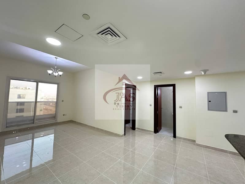 4 6de80f98-510c-43e2-ba89-8afd0852a591. jpg
