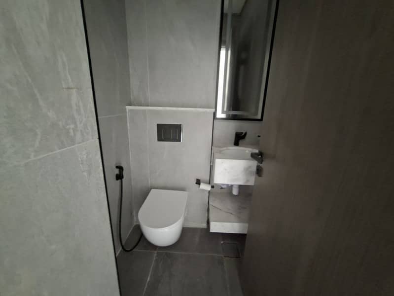 9 13381. jpg