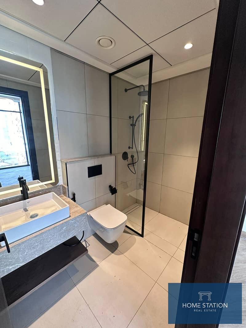 17 e5bd2dd7-6275-4dab-bf99-423138cc9490. jpg