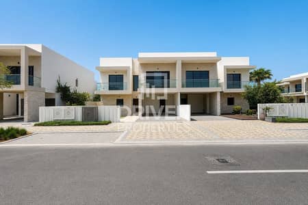 4 Bedroom Villa for Rent in Yas Island, Abu Dhabi - Luxurious Villa | Single Row Detached | Vacant 4 Bedroom Villa for Rent in Yas Island, Abu Dhabi - Luxurious Villa | Single Row Detached | Vacant