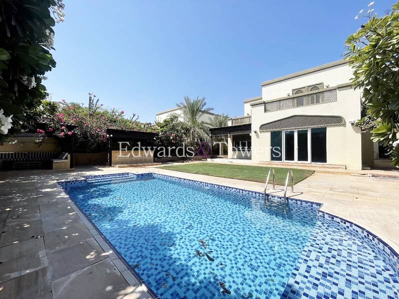 Spacious Villa| 4 Bedroom Villa| Fully Upgraded Spacious Villa| 4 Bedroom Villa| Fully Upgraded