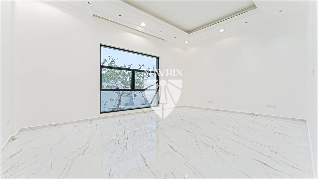 9 Image 9