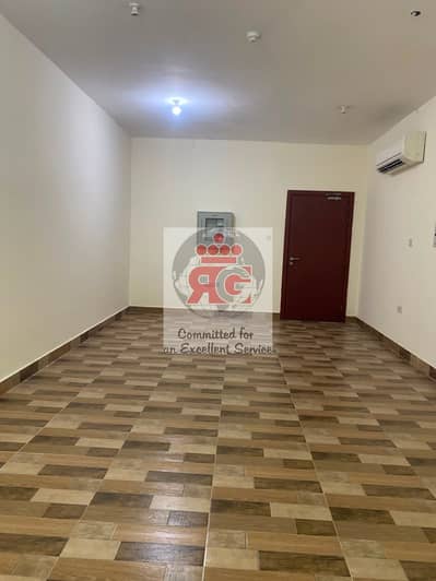Office in affitto a Musaffah, Abu Dhabi - WhatsApp Image 2026-08-20 at 4.09. 24 PM. jpeg Office in affitto a Musaffah, Abu Dhabi - WhatsApp Image 2026-08-20 at 4.09. 24 PM. jpeg