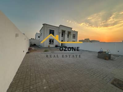 4 habitaciones Villa para en Alquiler en Al Tay East, Sharjah - c1434b0d-13c0-4ae1-94c6-2c3ded32fcbf. jpeg 4 habitaciones Villa para en Alquiler en Al Tay East, Sharjah - c1434b0d-13c0-4ae1-94c6-2c3ded32fcbf. jpeg