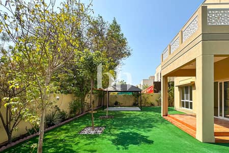 3 Bedroom Villa for Rent in The Meadows, Dubai - images image img