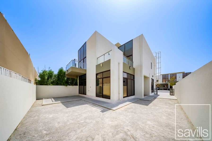 Corner Villa | Vacant | Multiple Cheques Corner Villa | Vacant | Multiple Cheques