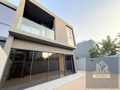 3 Bedroom Townhouse for Rent in Tilal City, Sharjah - b5aeb0c2-3569-4036-ae94-f95c9c1661e3. jpg 3 Bedroom Townhouse for Rent in Tilal City, Sharjah - b5aeb0c2-3569-4036-ae94-f95c9c1661e3. jpg