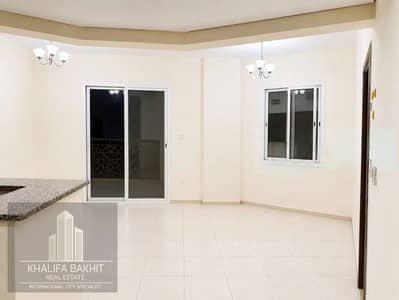 Appartement de 1 chambre à à vendre à International City, Dubai - 02. webp