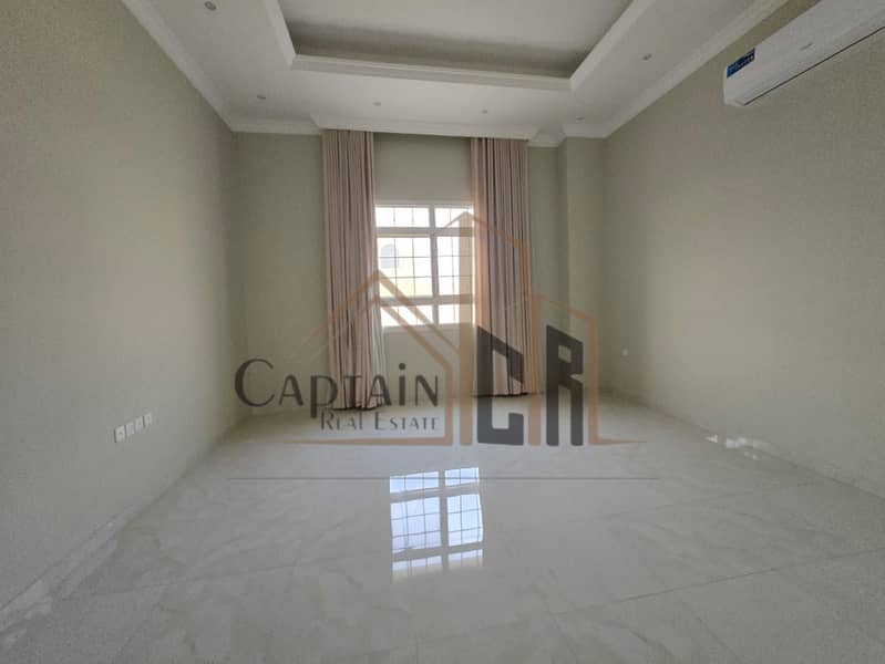 15 fdd38ac9-1e30-418b-aa5c-8aa1a9a3e094. jpg