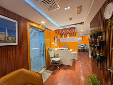 Office for Rent in Business Bay, Dubai - Fully Furnished | Upgraded | Very Bright | Vacant