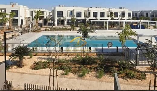 3 habitaciones Townhouse para en Venta en Al Hamra Village, Ras Al Khaimah - Pool-View. JPG 3 habitaciones Townhouse para en Venta en Al Hamra Village, Ras Al Khaimah - Pool-View. JPG