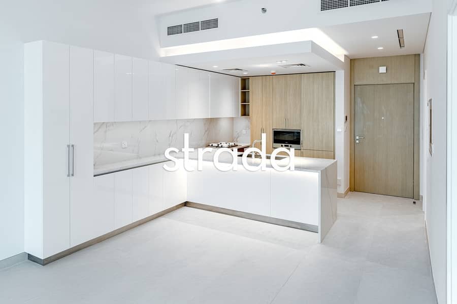 Spacious | High floor | Available Now Spacious | High floor | Available Now