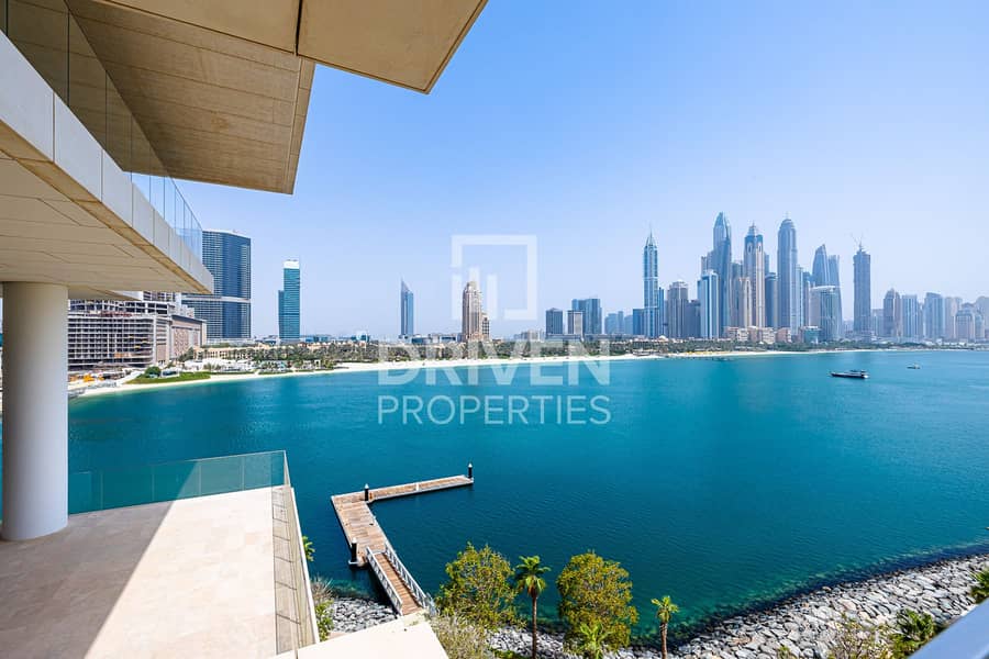 Luxury Waterfront Penthouse with Iconic Sea Views Luxury Waterfront Penthouse with Iconic Sea Views