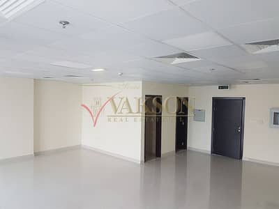 مکتب  للايجار في أبراج بحيرات الجميرا، دبي - 01. jpg