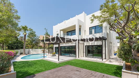 5 Bedroom Villa for Rent in The Meadows, Dubai - Exclusive | Brand New Unique Villa | Spectacular