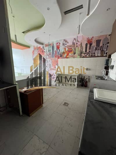 Shop for Rent in Al Majaz, Sharjah - 47074. jpg