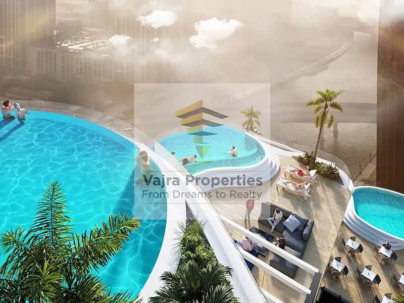 6 Chic_Tower-Amenities-03-Infinity-Pool-4x3. webp