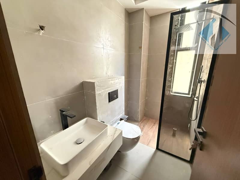 15 14403dc8-0a87-4bed-b374-5debc1a58d9a. jpg