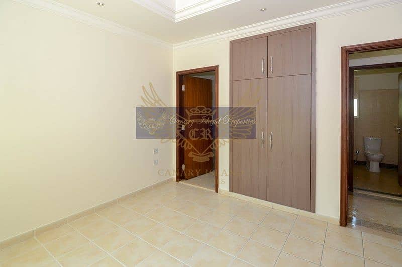 6 VACANT ON TRANSFER | 4 Bed | Entertainment Foyer