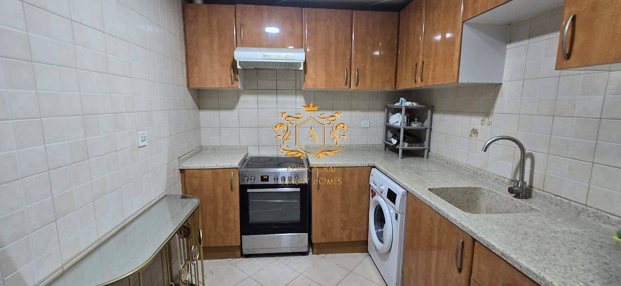 21 Kitchen 04. jpeg
