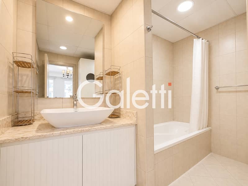 12 Property Image 12