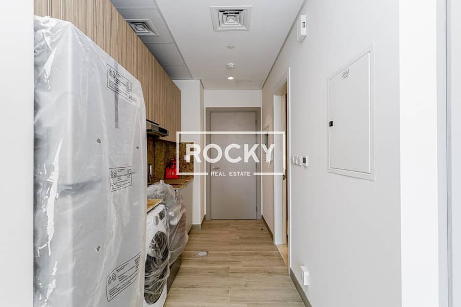 3 JVC - 007 Building - Residence-5565. jpg