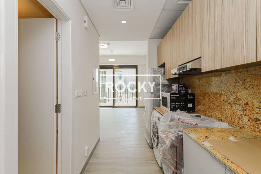 4 JVC - 007 Building - Residence-5549. jpg